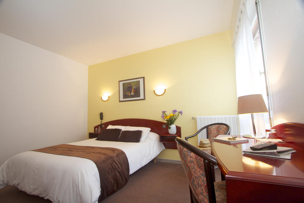 Hotel Le Ty-Lann Saint-Ave Exterior photo